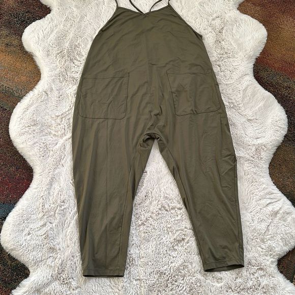 Halara Backless Multiple Pockets Ankle Length Work Tapered Jumpsuit Winter Moss - Picture 6 of 6